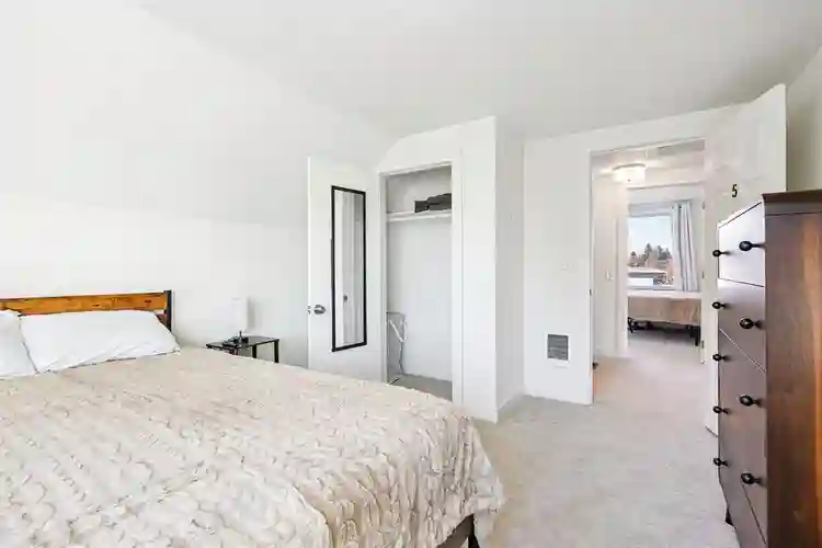 5 BR in Vancouver