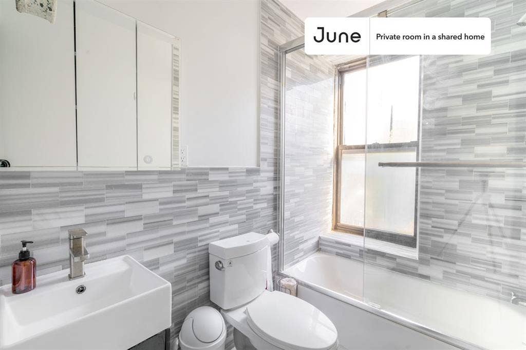 3 BR in New York City