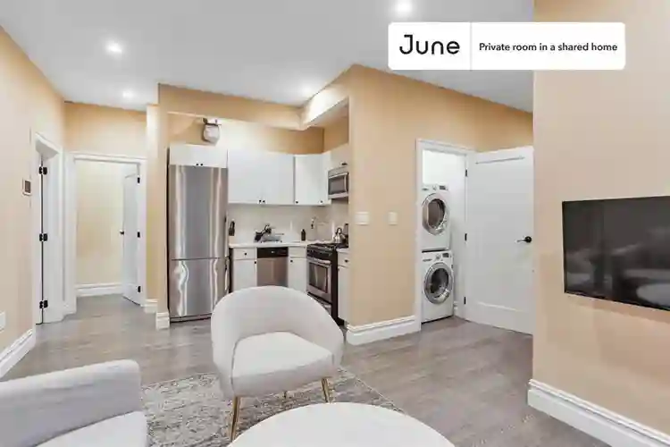 3 BR in New York City