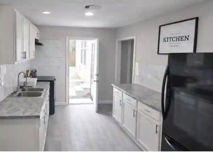 6 BR in Houston