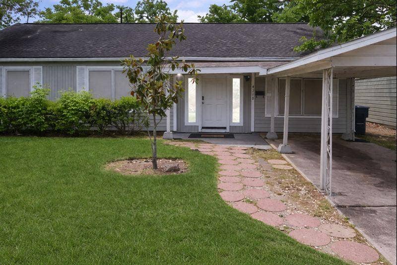 6 BR in Houston