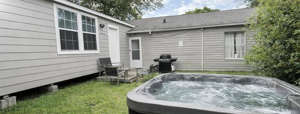 6 BR in Houston