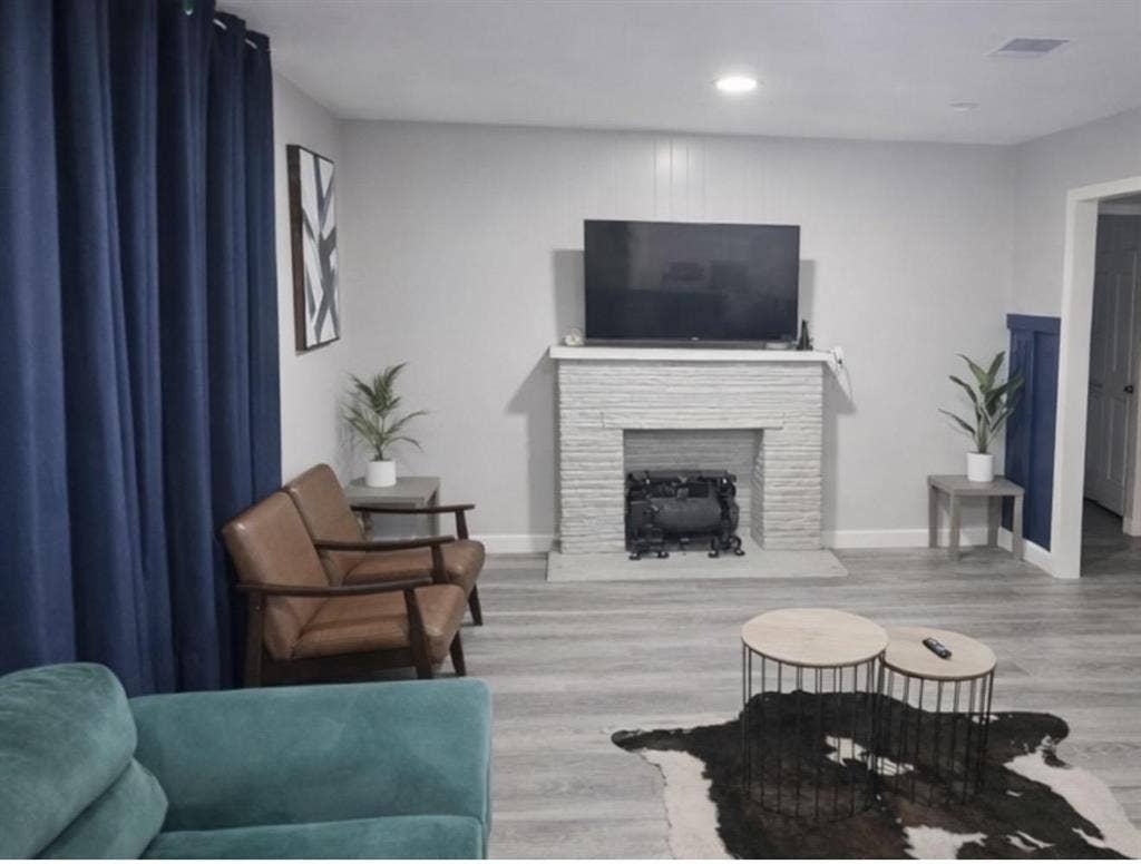 6 BR in Houston
