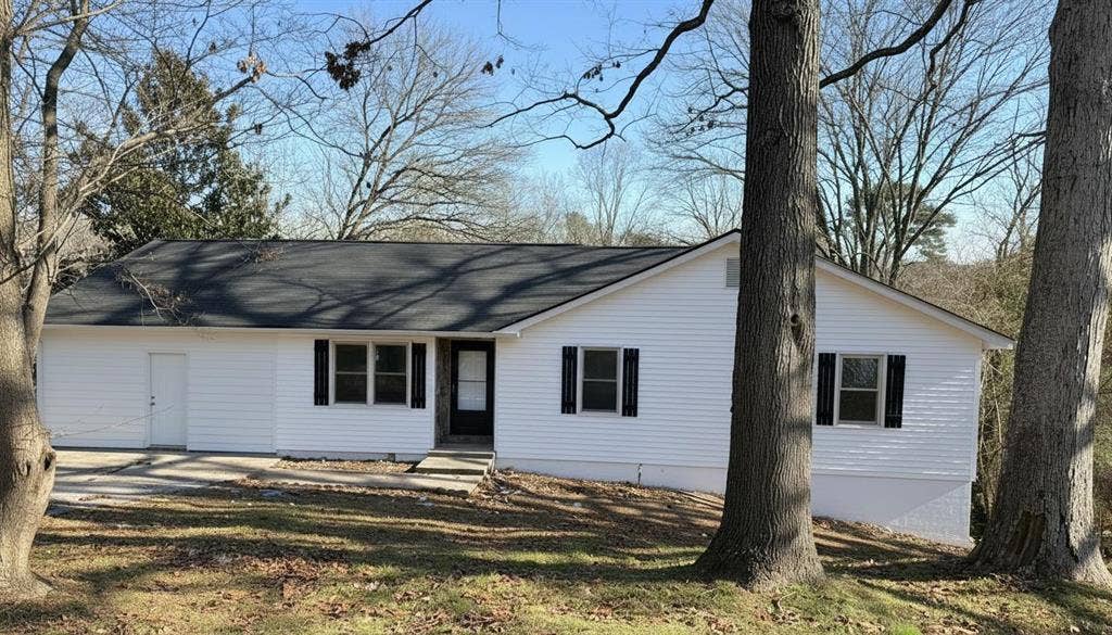 11 BR in Lawrenceville