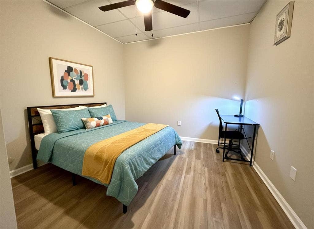 11 BR in Lawrenceville