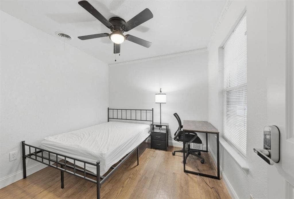 9 BR in Dallas