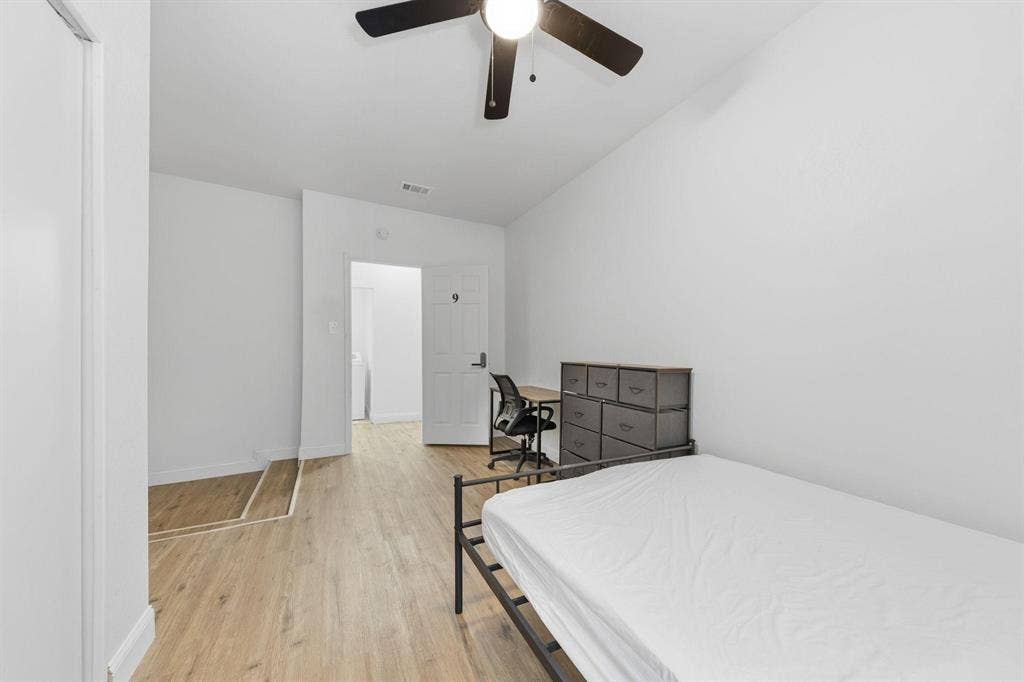 9 BR in Dallas