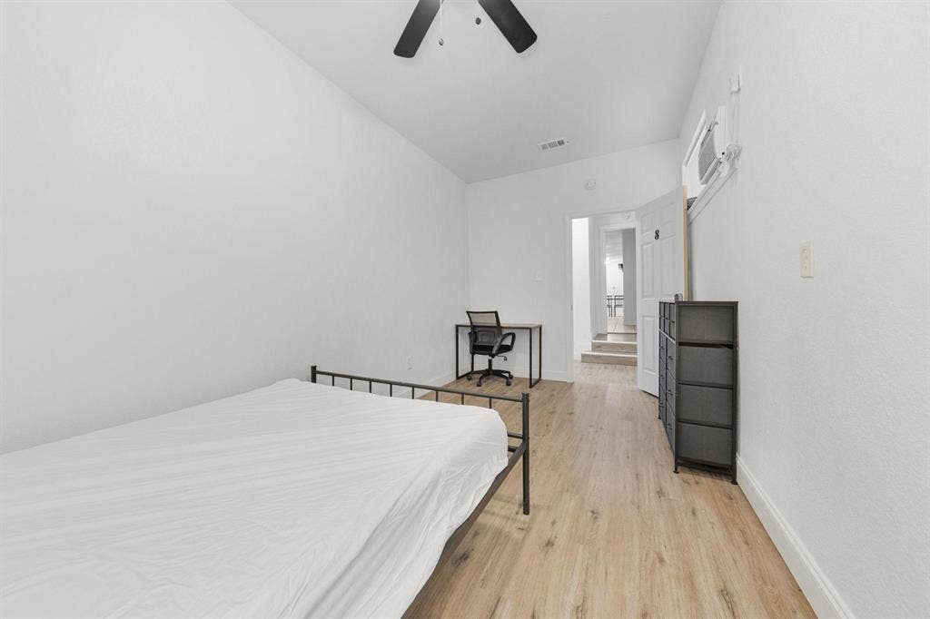 9 BR in Dallas