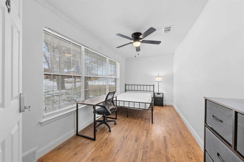 9 BR in Dallas
