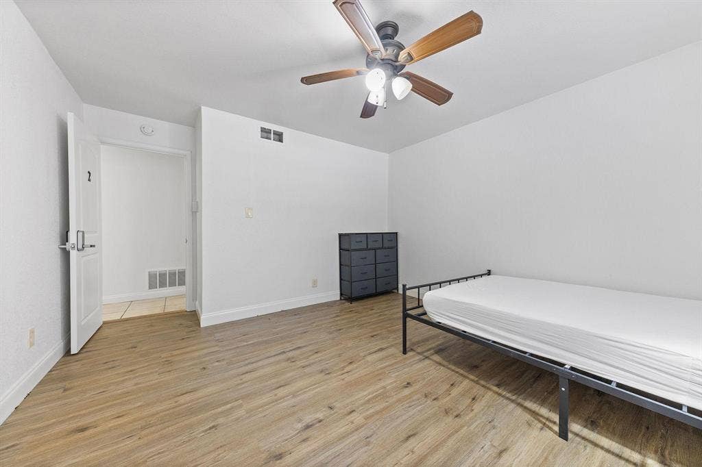 9 BR in Dallas