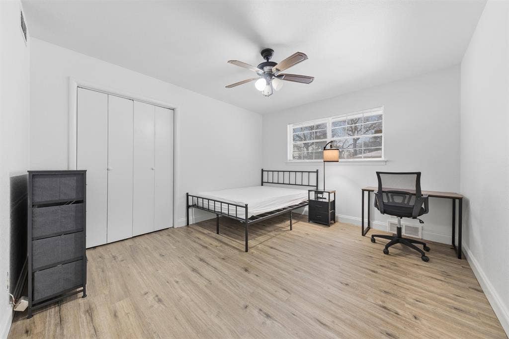 9 BR in Dallas