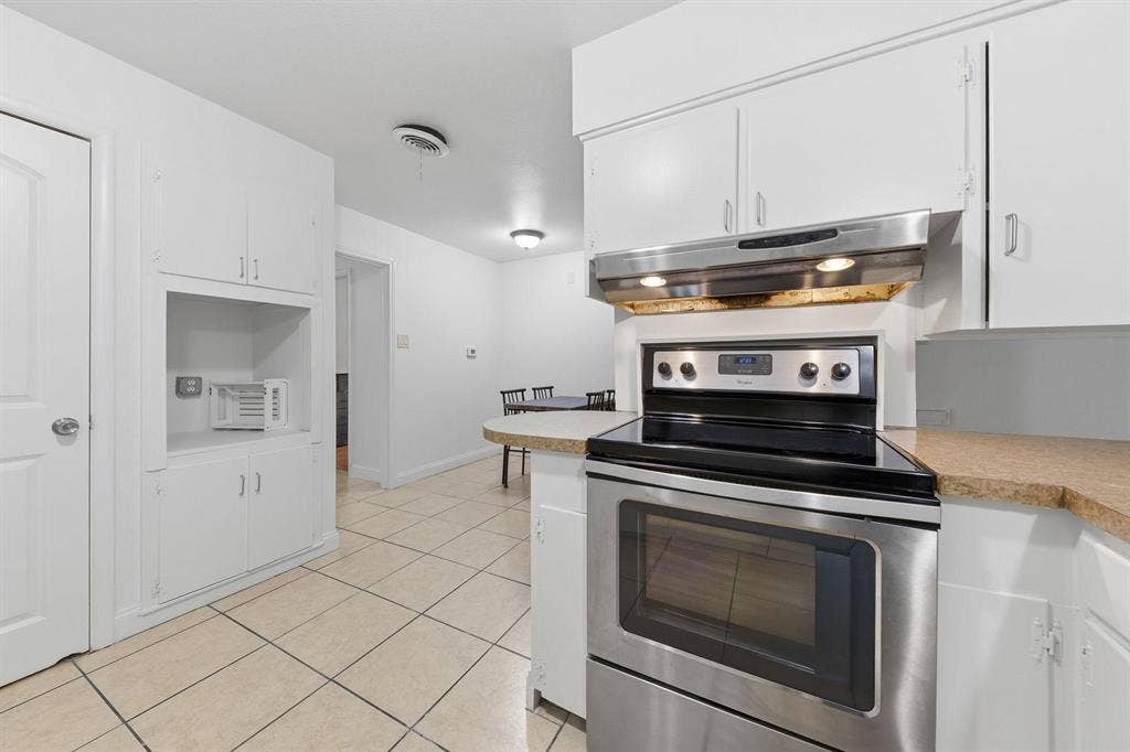 9 BR in Dallas