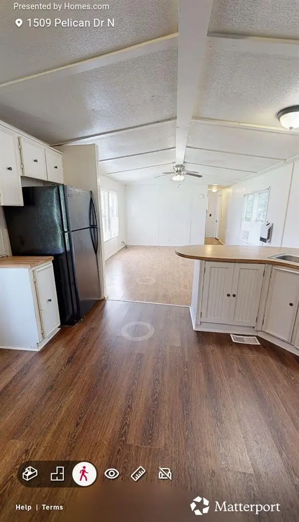 2nd bdr. avail, w/ private bathroom