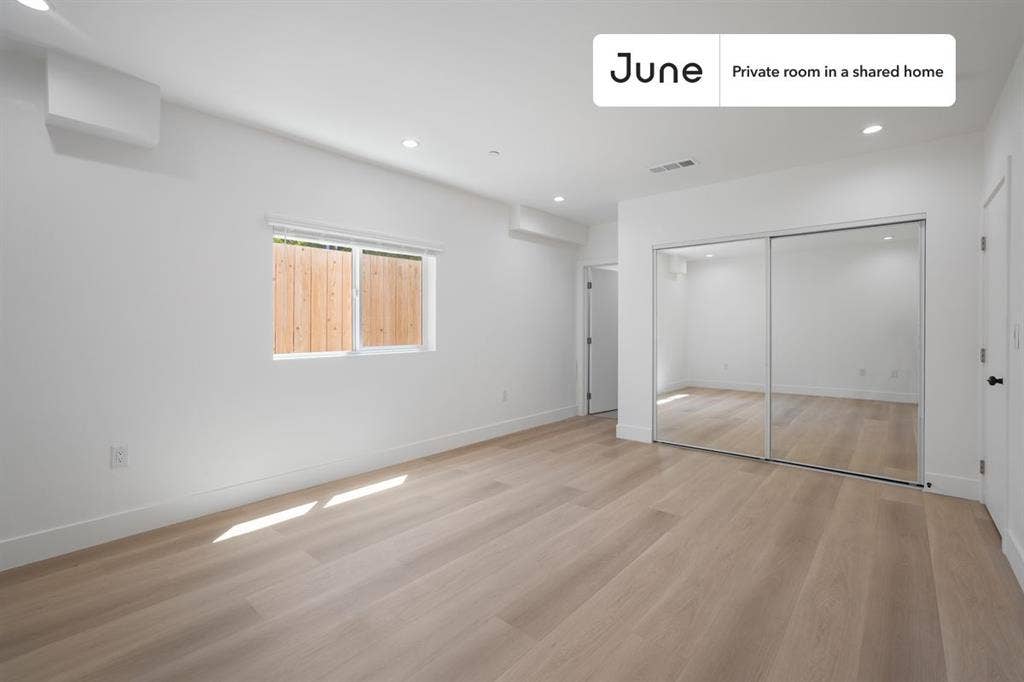 3 BR in Los Angeles
