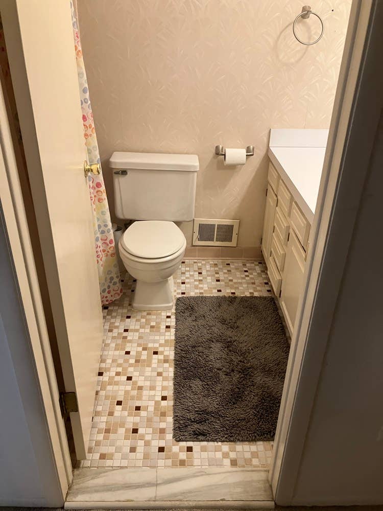 Your new home awaits for 
Roommate 