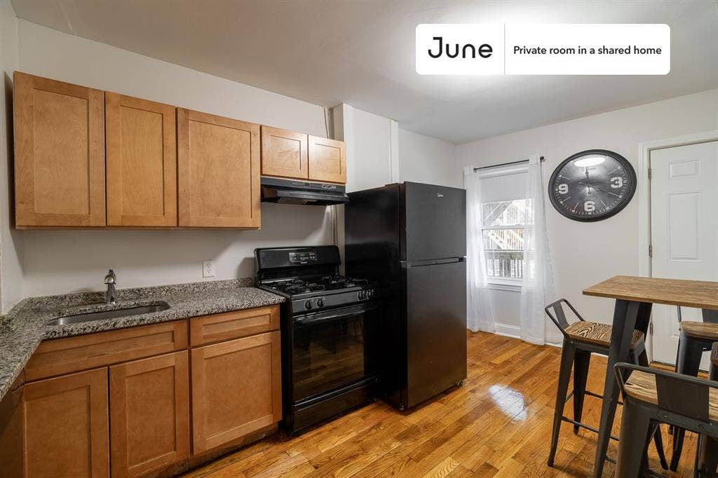 4 BR in Boston