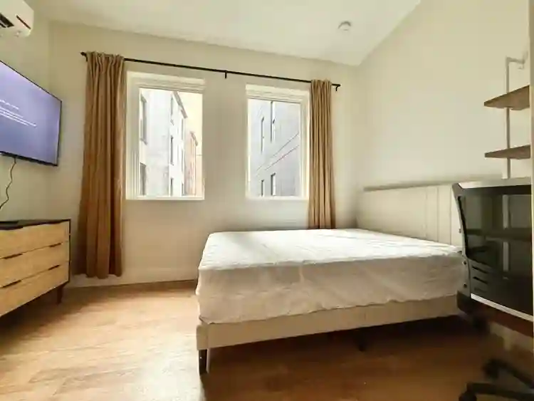 Room for Student or Professional