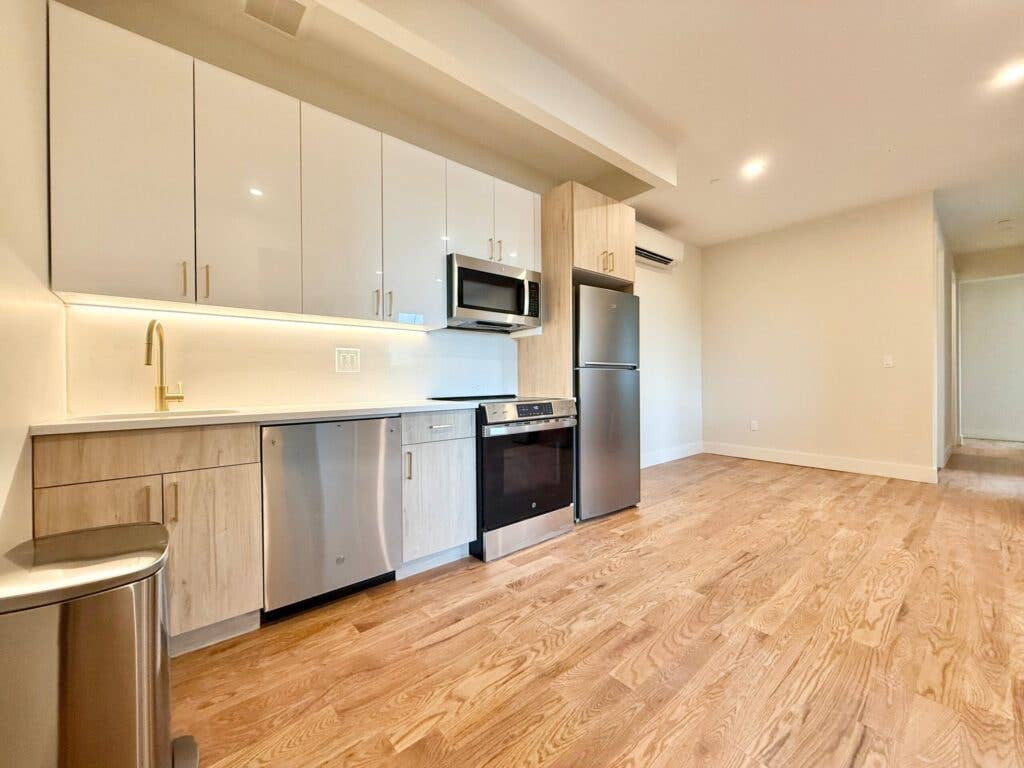 Room for Student or Professional