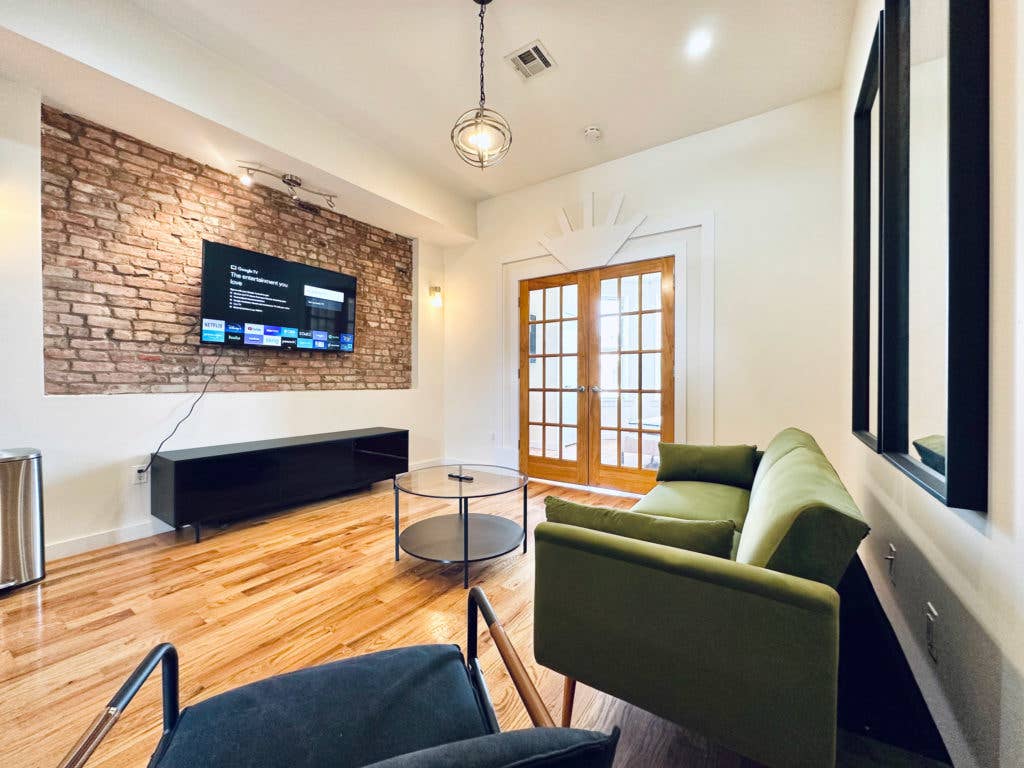 Furnished Room I Crown Heights