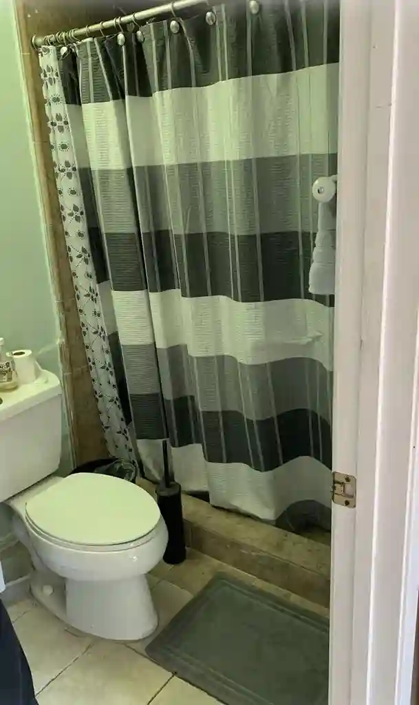 Private furnished room westlake