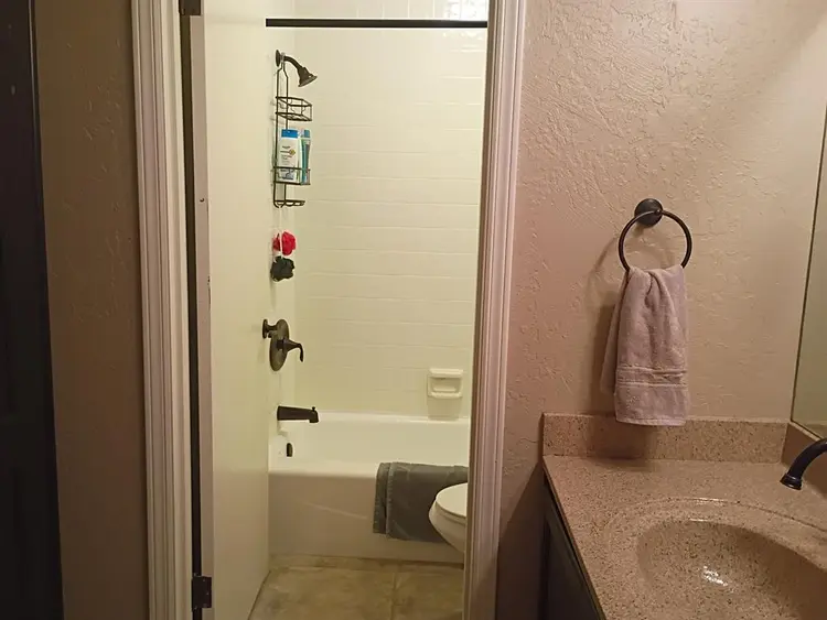 Beautiful View: $ room for rent