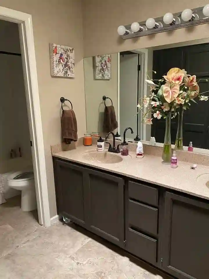 Beautiful View: $ room for rent