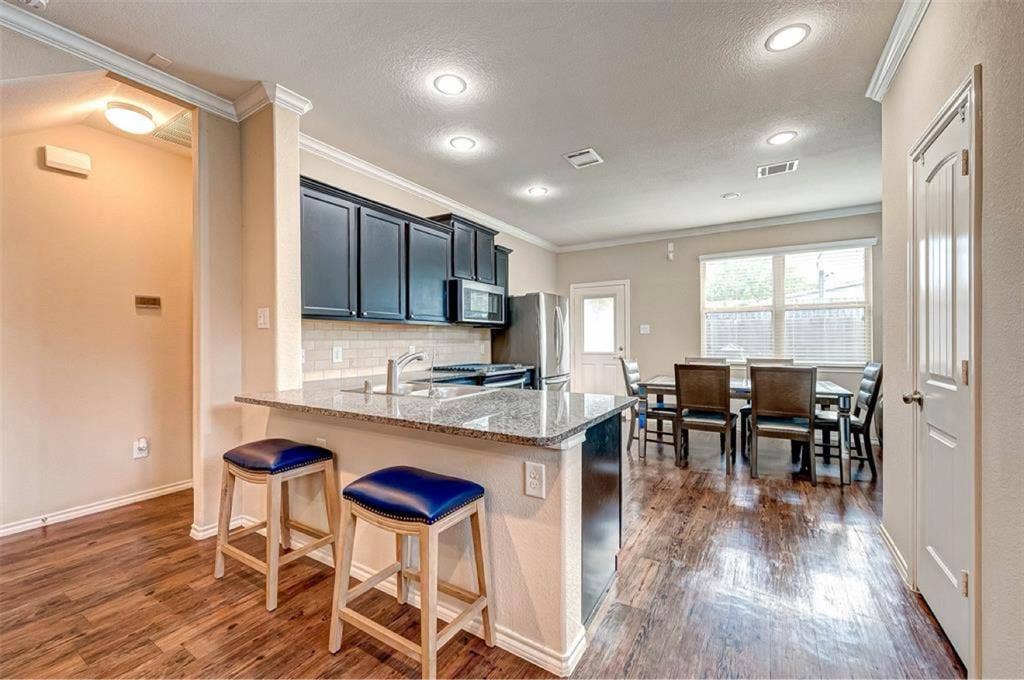 Rooms for rent in Cypress & Katy