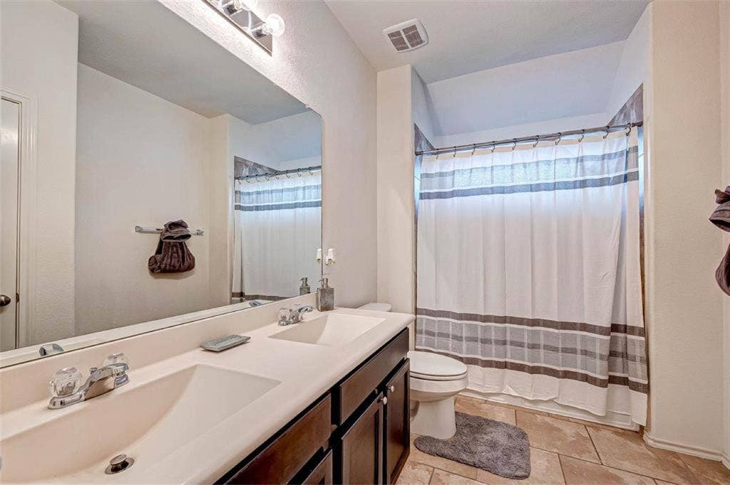 Rooms for rent in Cypress & Katy