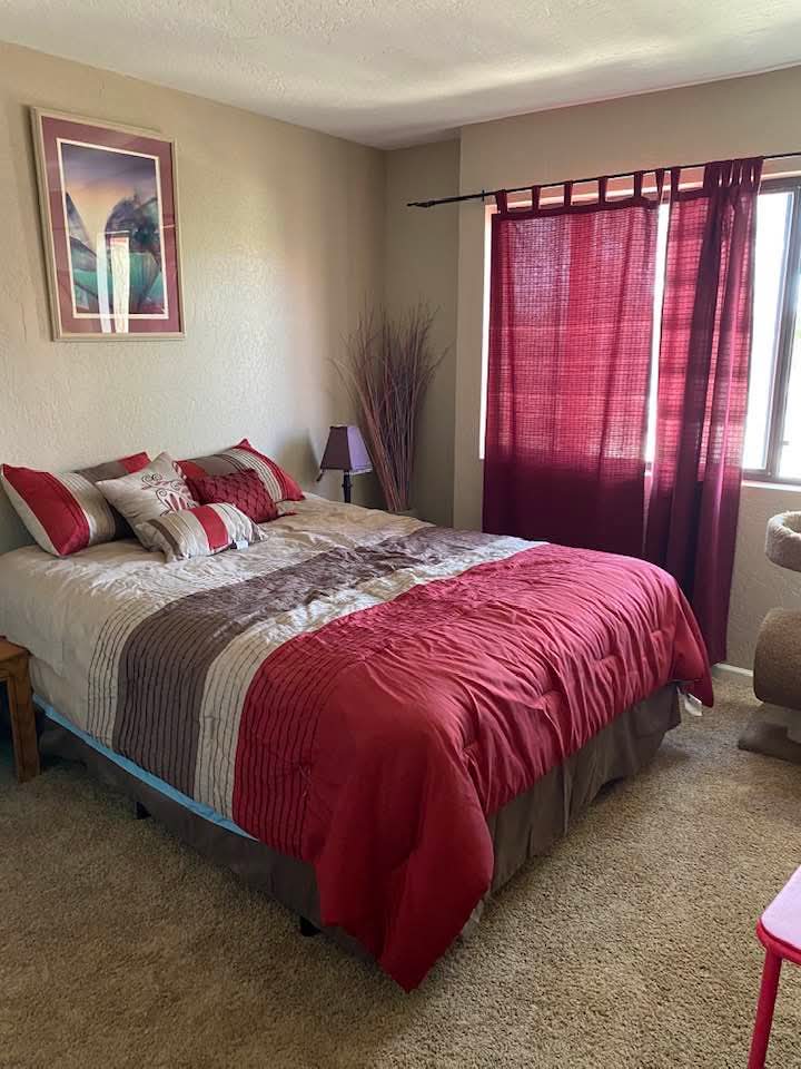 Beautiful view $ room for rent