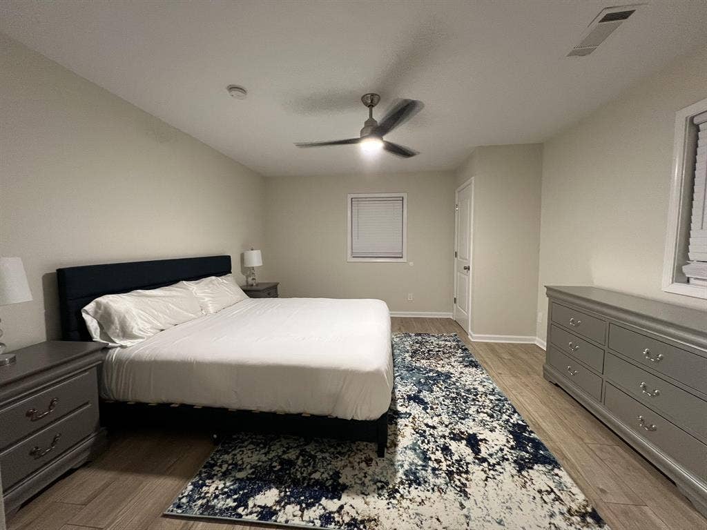 6 BR in Atlanta