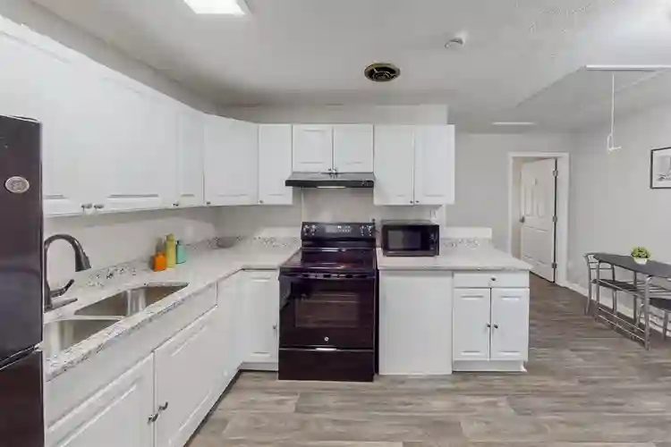 8 BR in Jonesboro