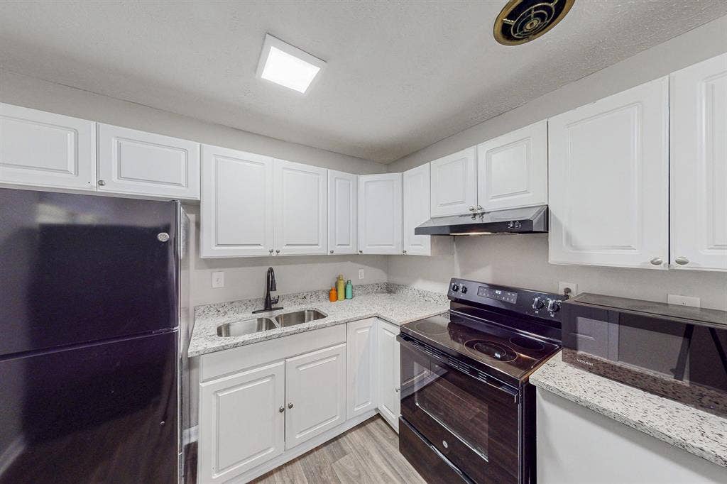8 BR in Jonesboro