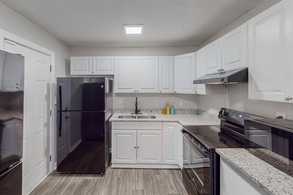 8 BR in Jonesboro
