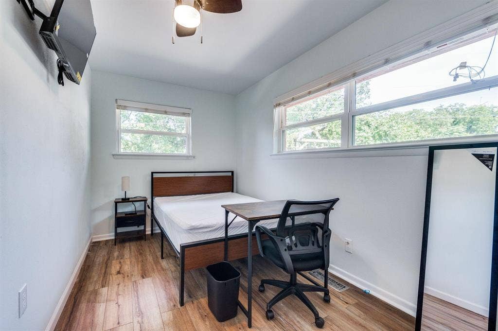 10 BR in Dallas