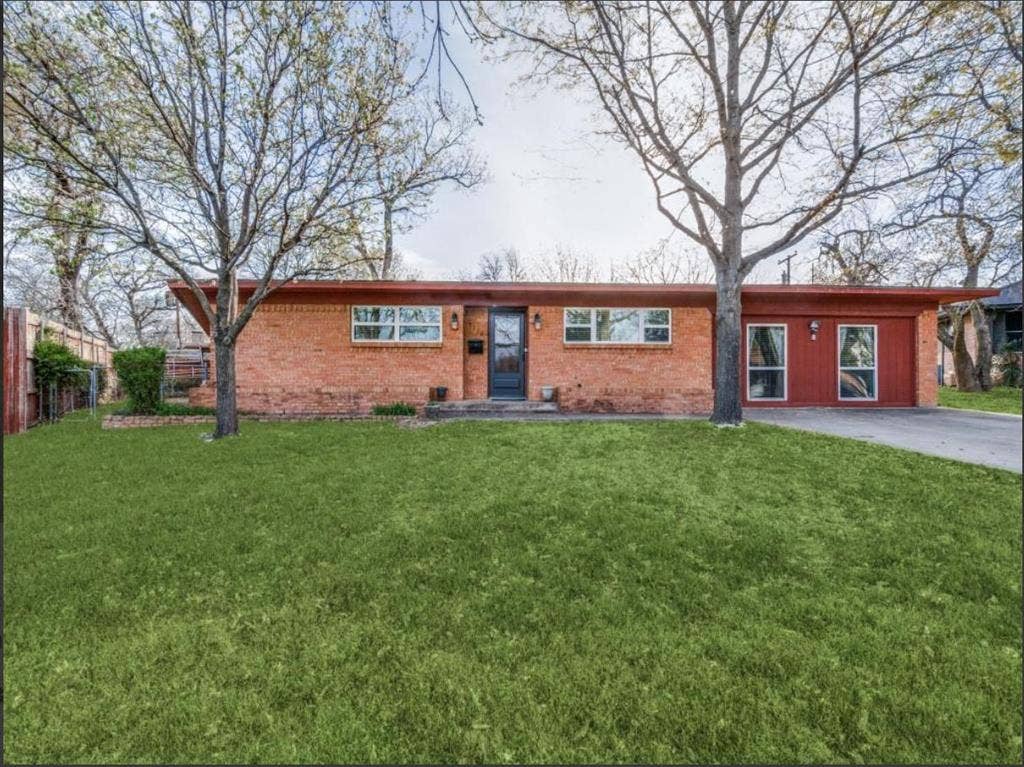 10 BR in Dallas