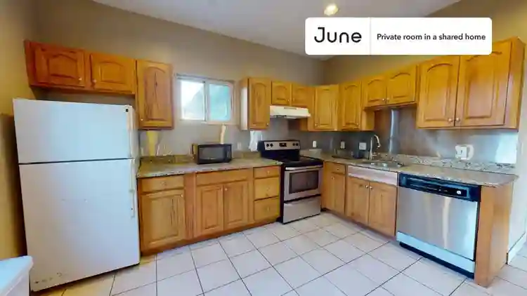 4 BR in Boston