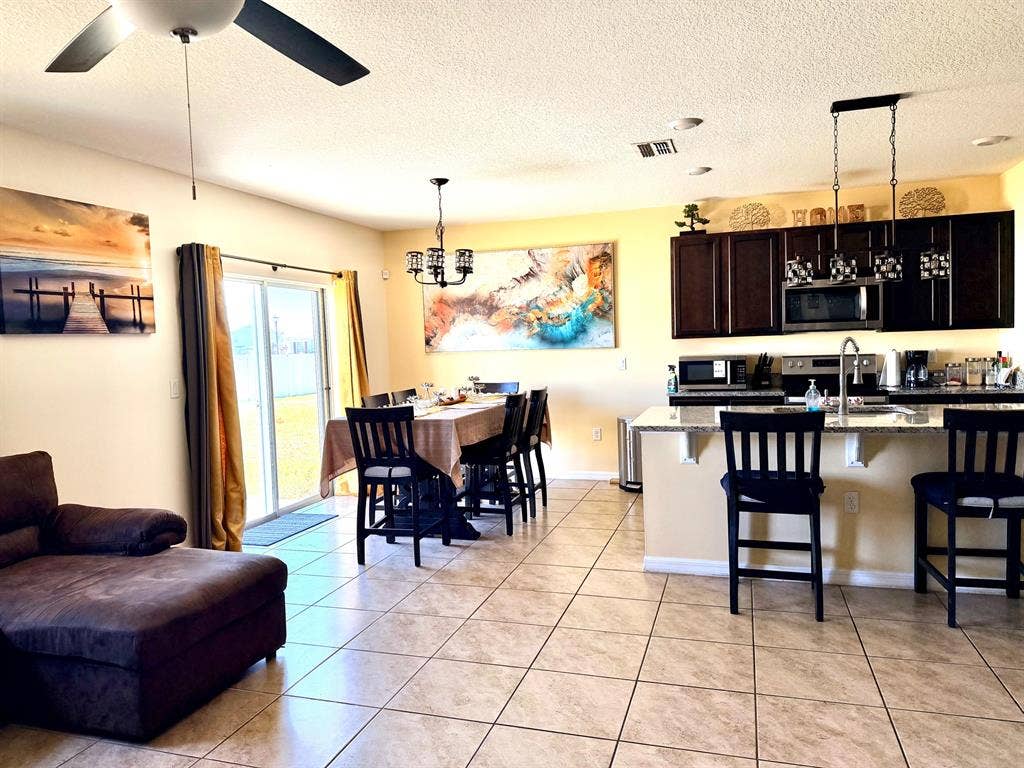 5 BR in Lakeland