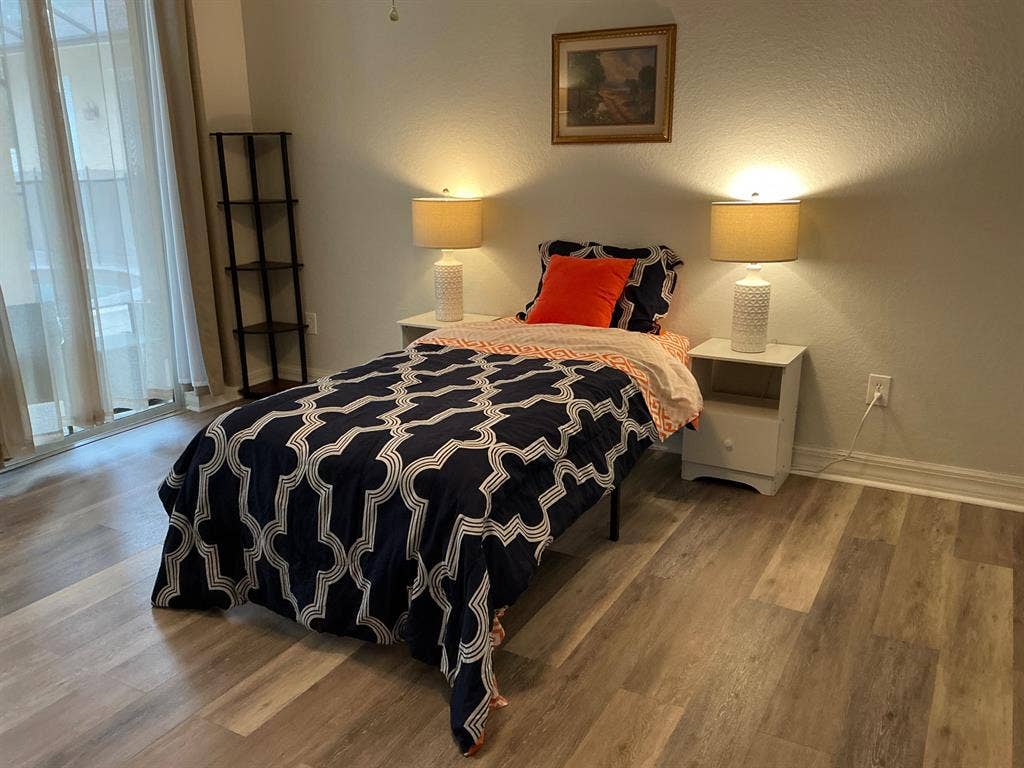 5 BR in Lehigh Acres