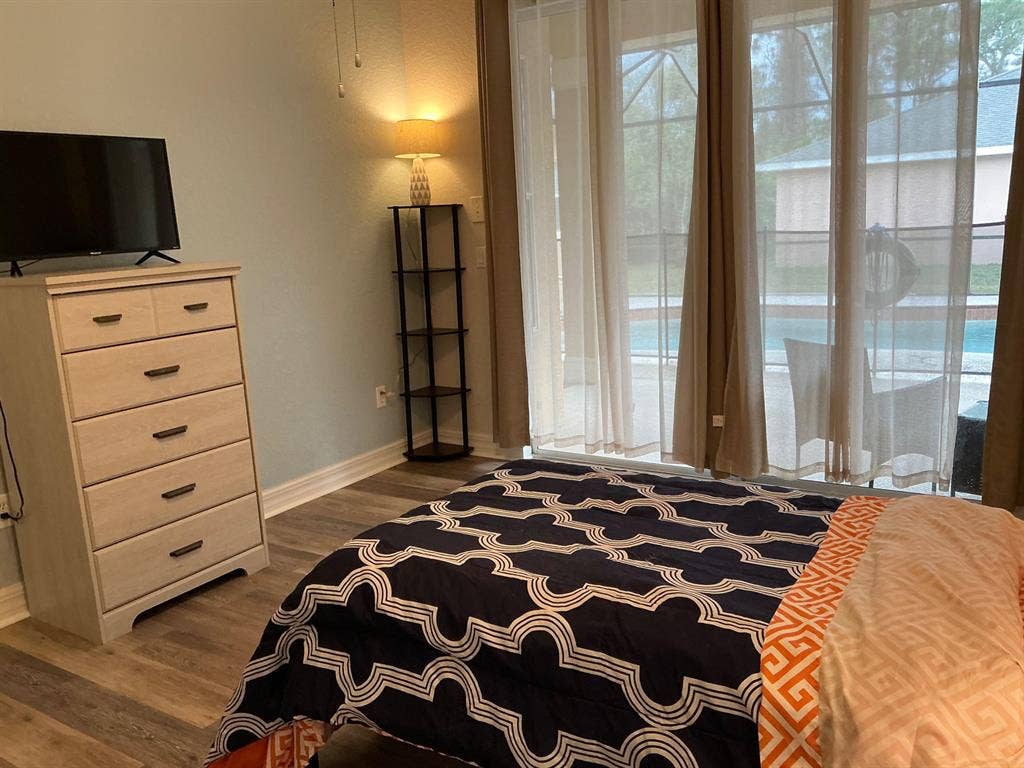 5 BR in Lehigh Acres