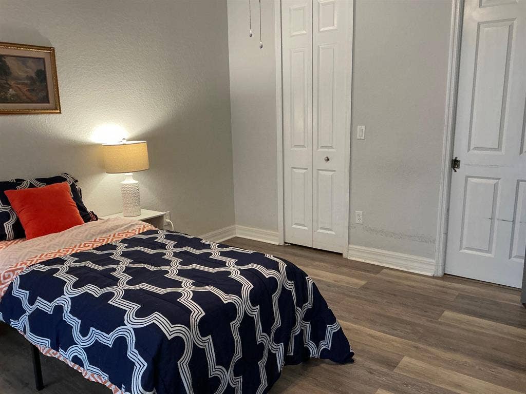 5 BR in Lehigh Acres