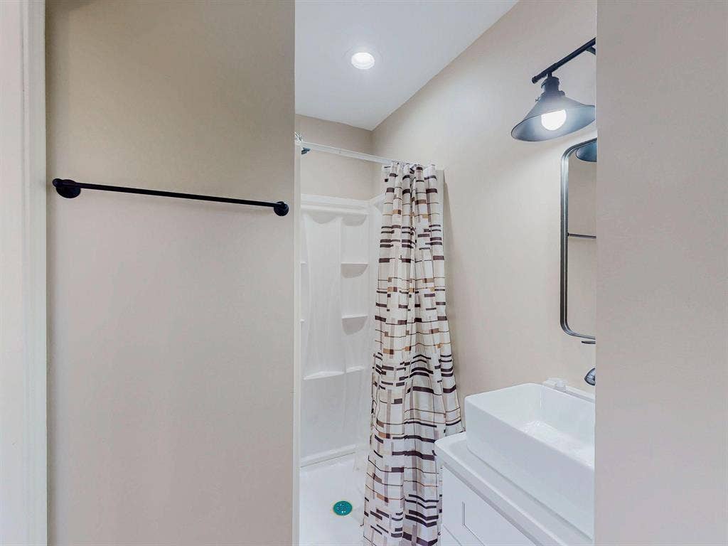 7 BR in Decatur