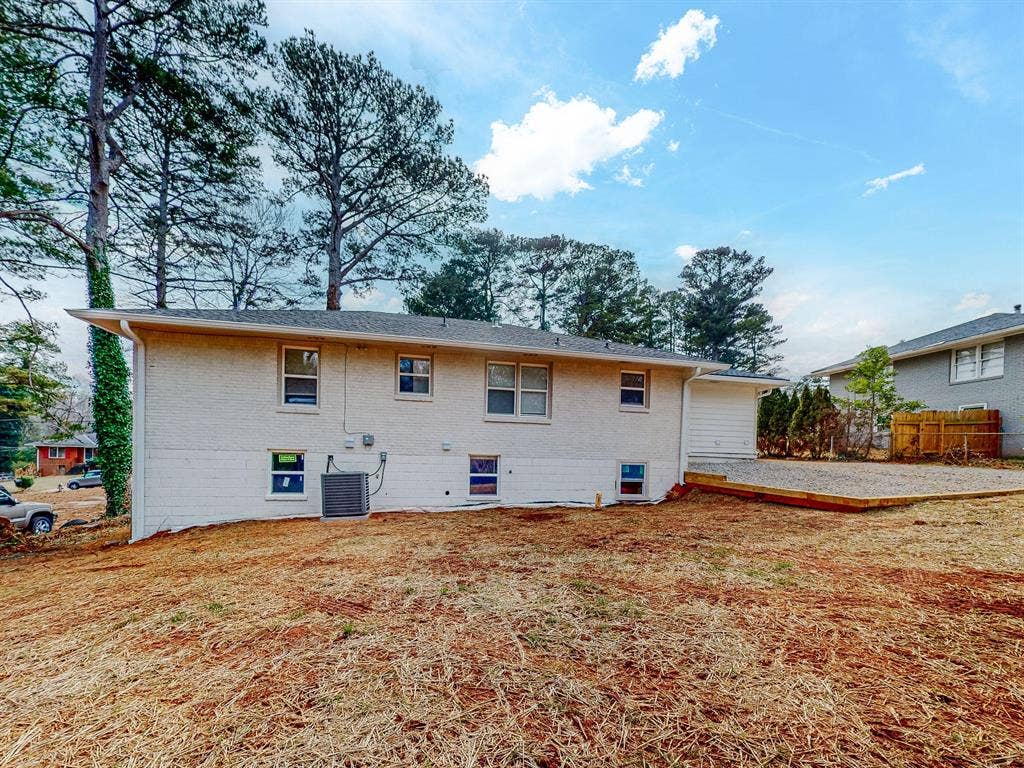 7 BR in Decatur