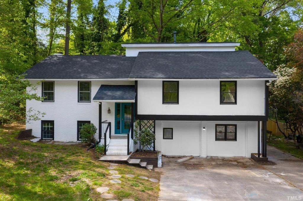 6 BR in Garner