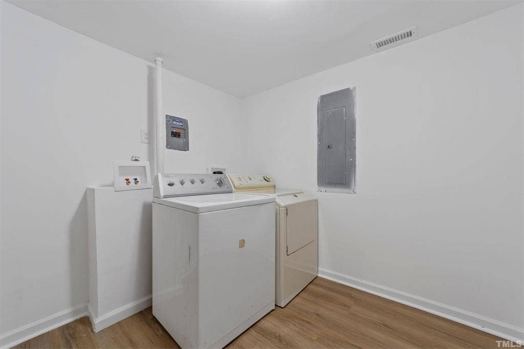 6 BR in Garner