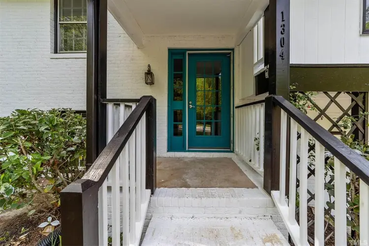 6 BR in Garner