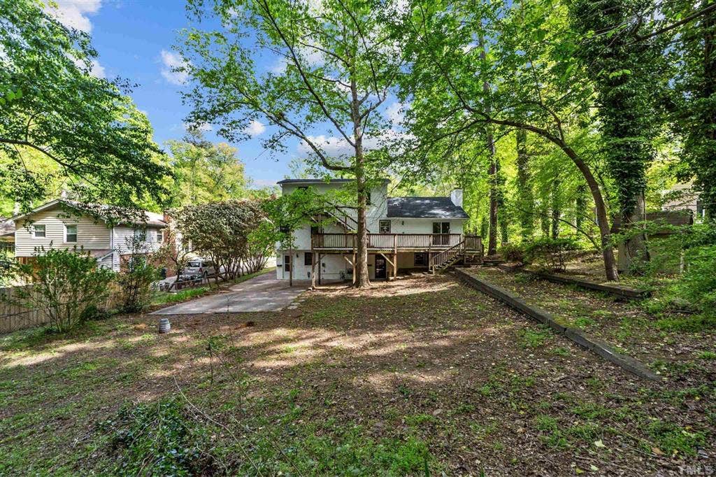 6 BR in Garner