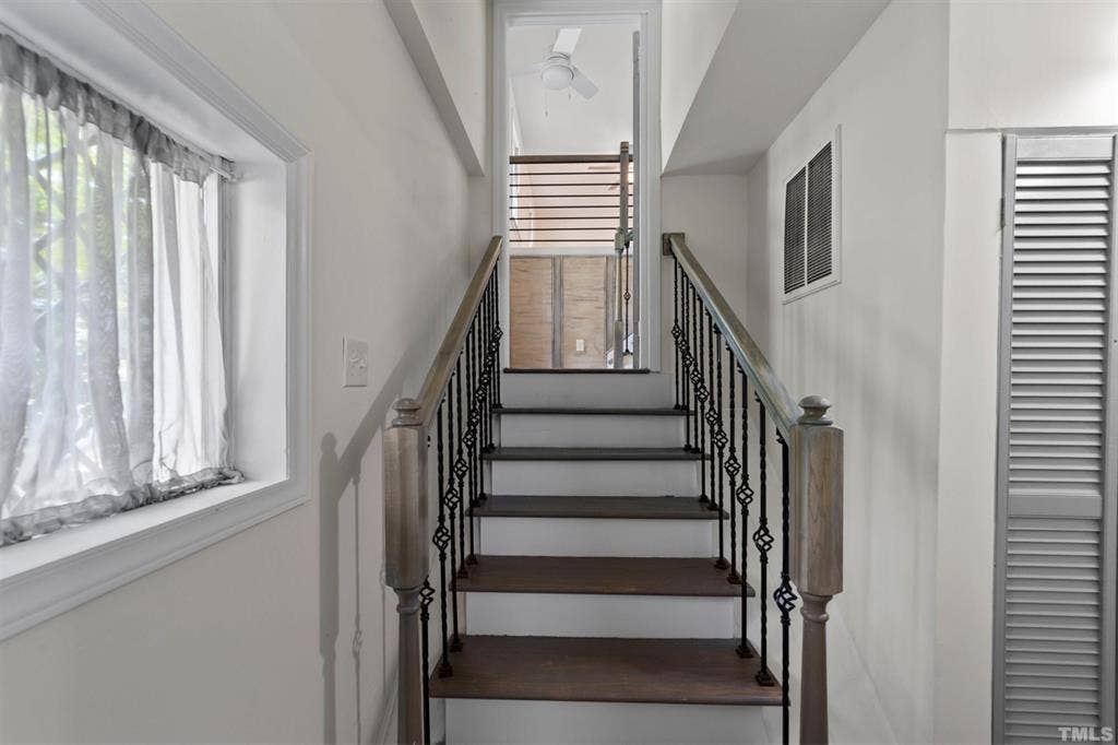 6 BR in Garner
