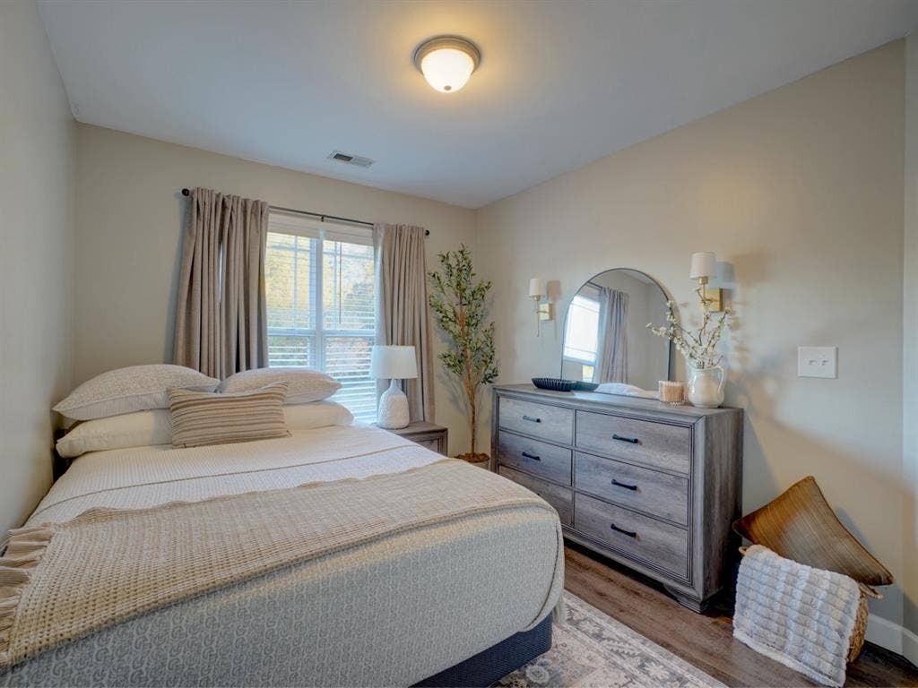 Quite room in Southeast Raleigh