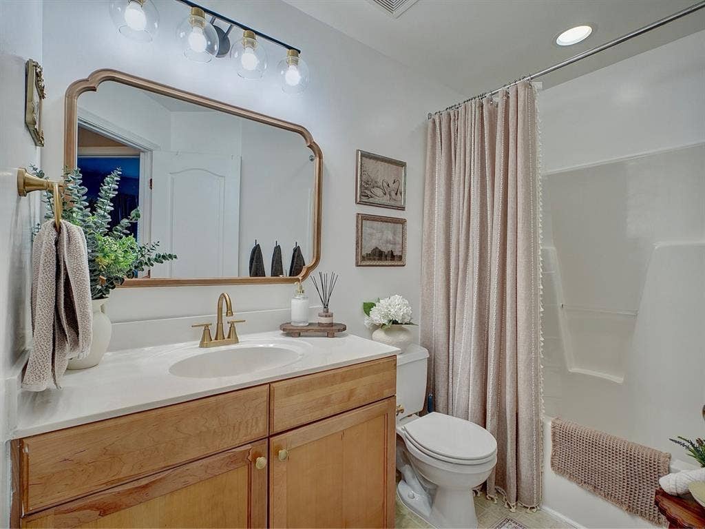 Quite room in Southeast Raleigh