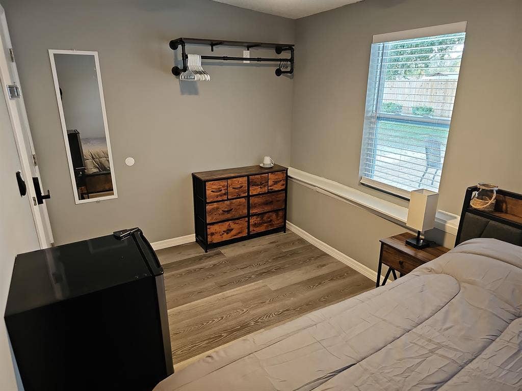 7 BR in Orange Park